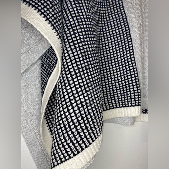 Two by Vince Camuto Poncho S/M - Picture 2 of 4